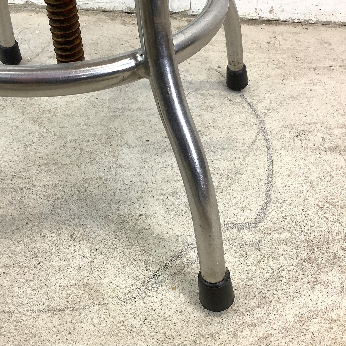 Industrial Modern Shop Stool With Adjustable Height