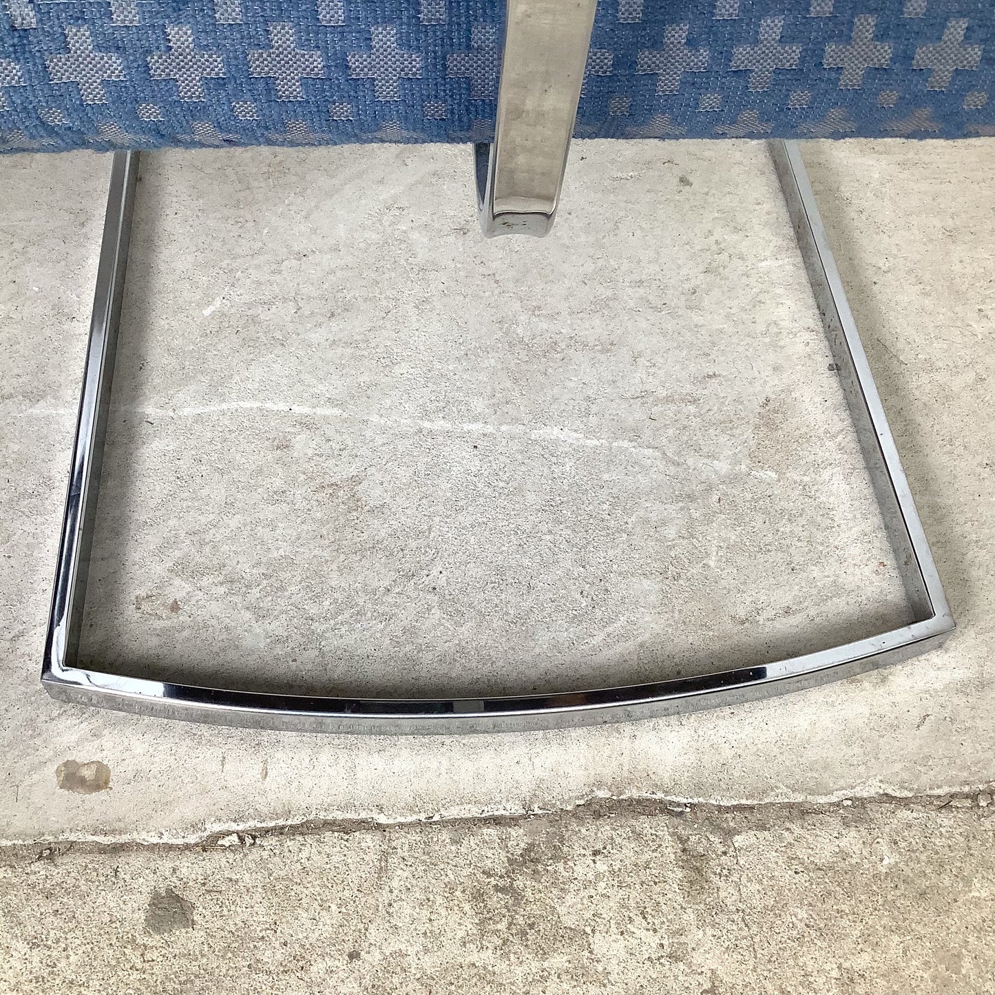 Brno Flat Bar Chrome Cantilever Armchairs | Pair | 1970s–80s