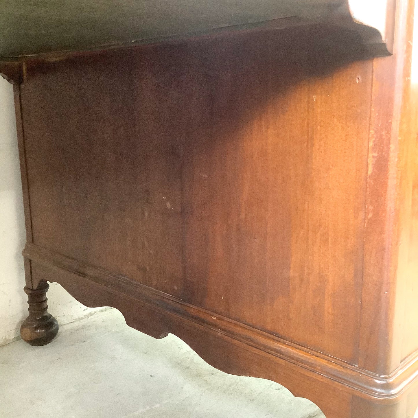 Antique Queen Anne Revival Kneehole Pedestal Desk | Burl Walnut | Brass Bail Pulls | Bun Feet |c. 20th C
