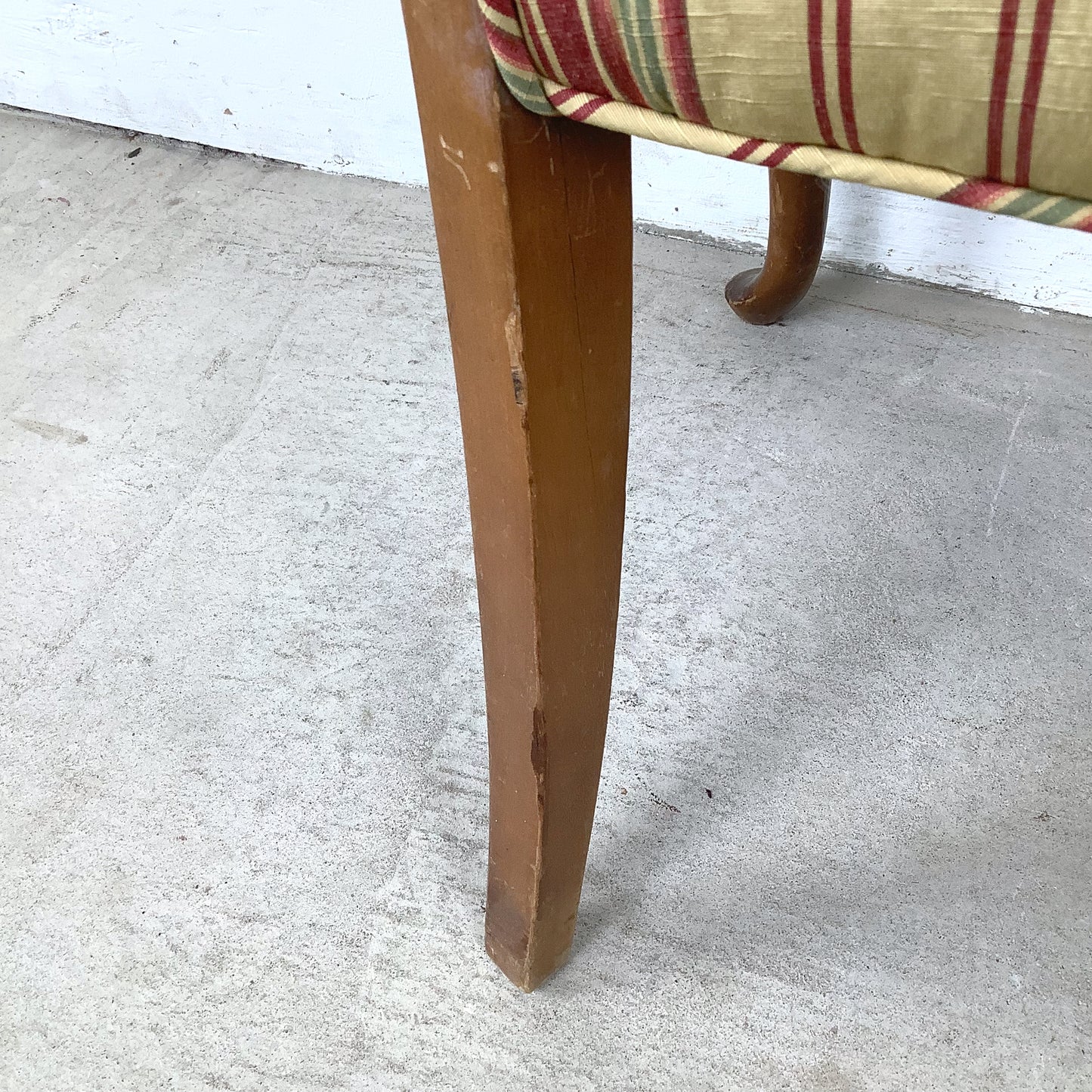 Queen Anne Dining Side Chairs — Set of Four | Walnut Cabriole Legs | Burgundy Stripe Upholstery