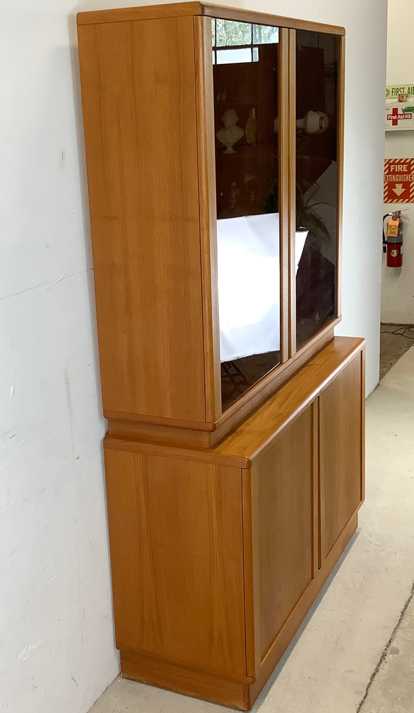 Second hand hutch sale
