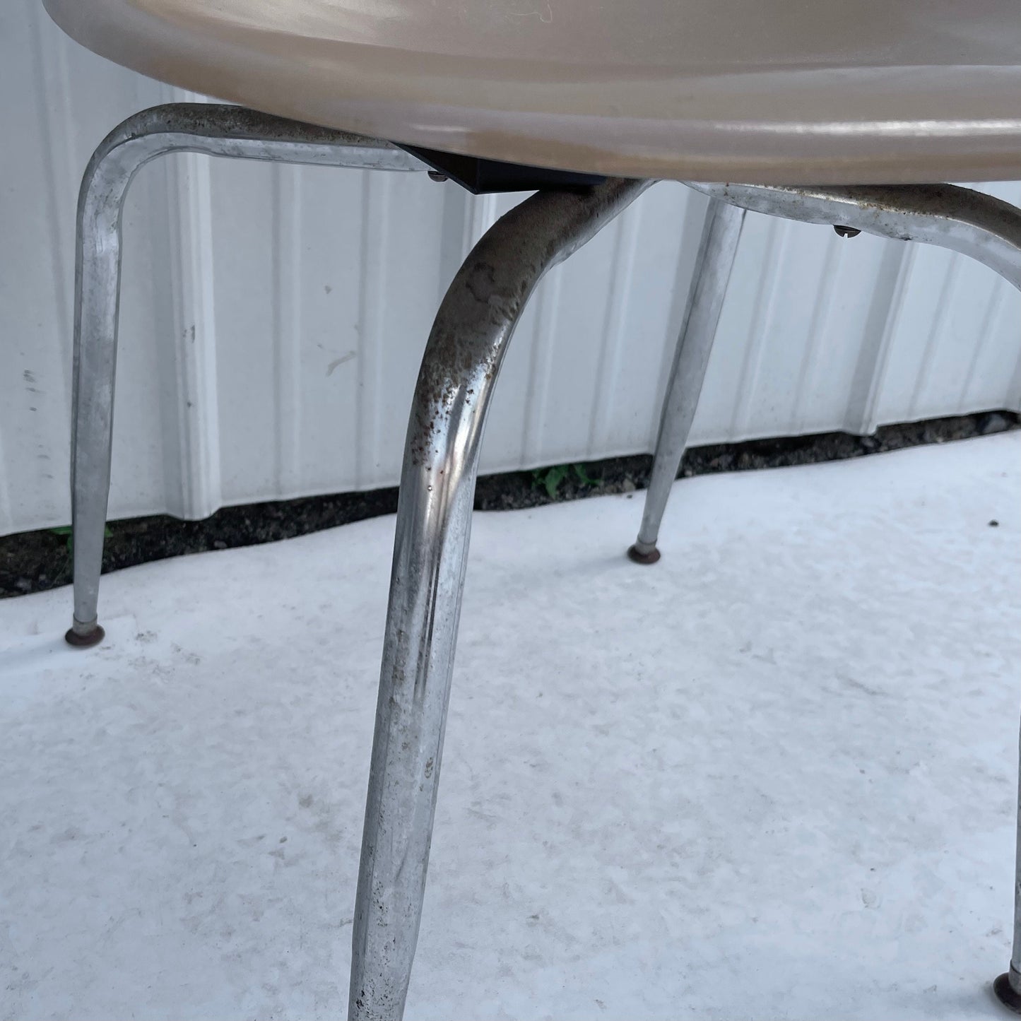 Pair Mid-Century Modern Shell Chairs