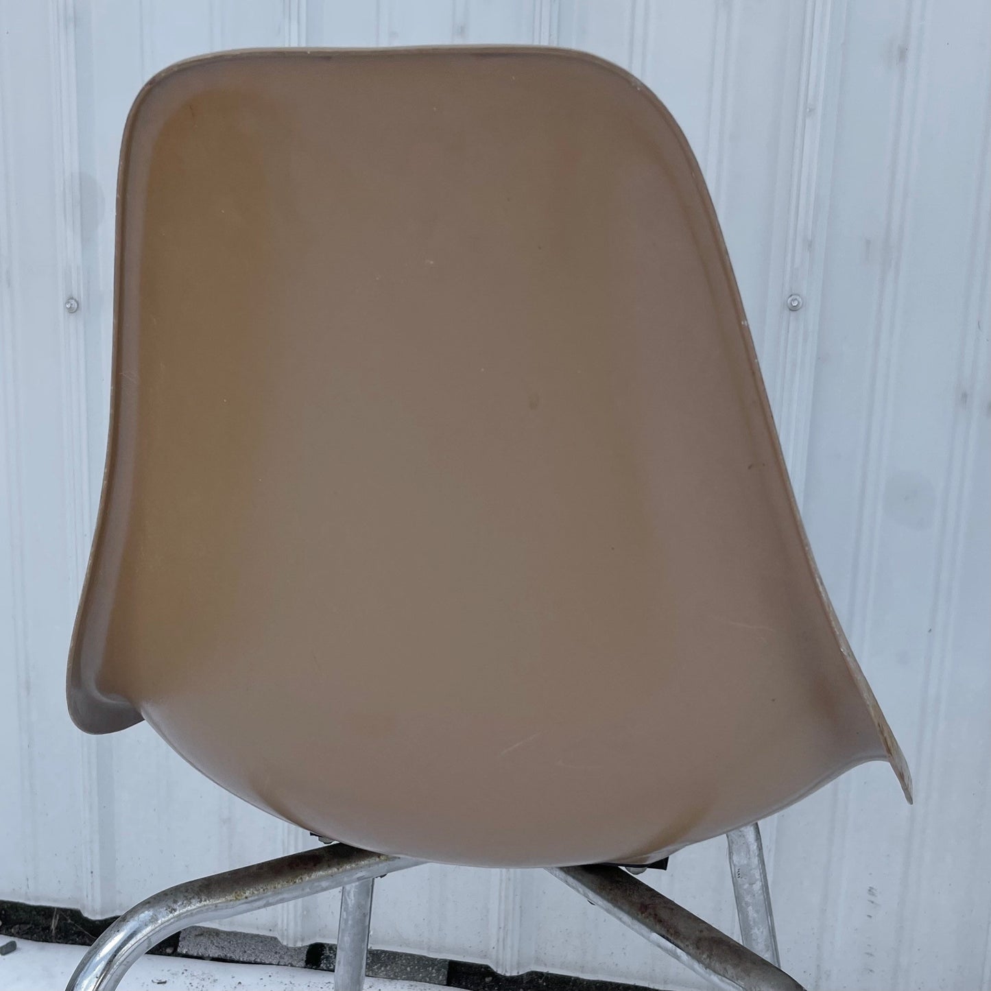 Pair Mid-Century Modern Shell Chairs