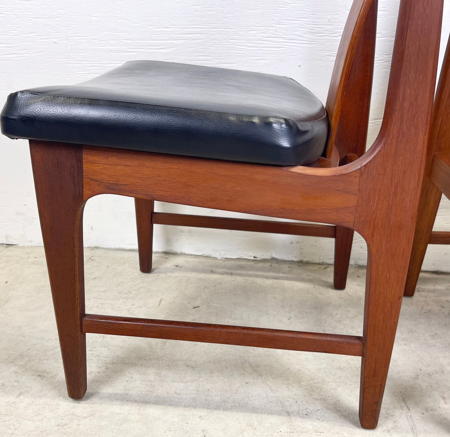 Pair Mid-Century Modern Sculpted Back Dining Chairs