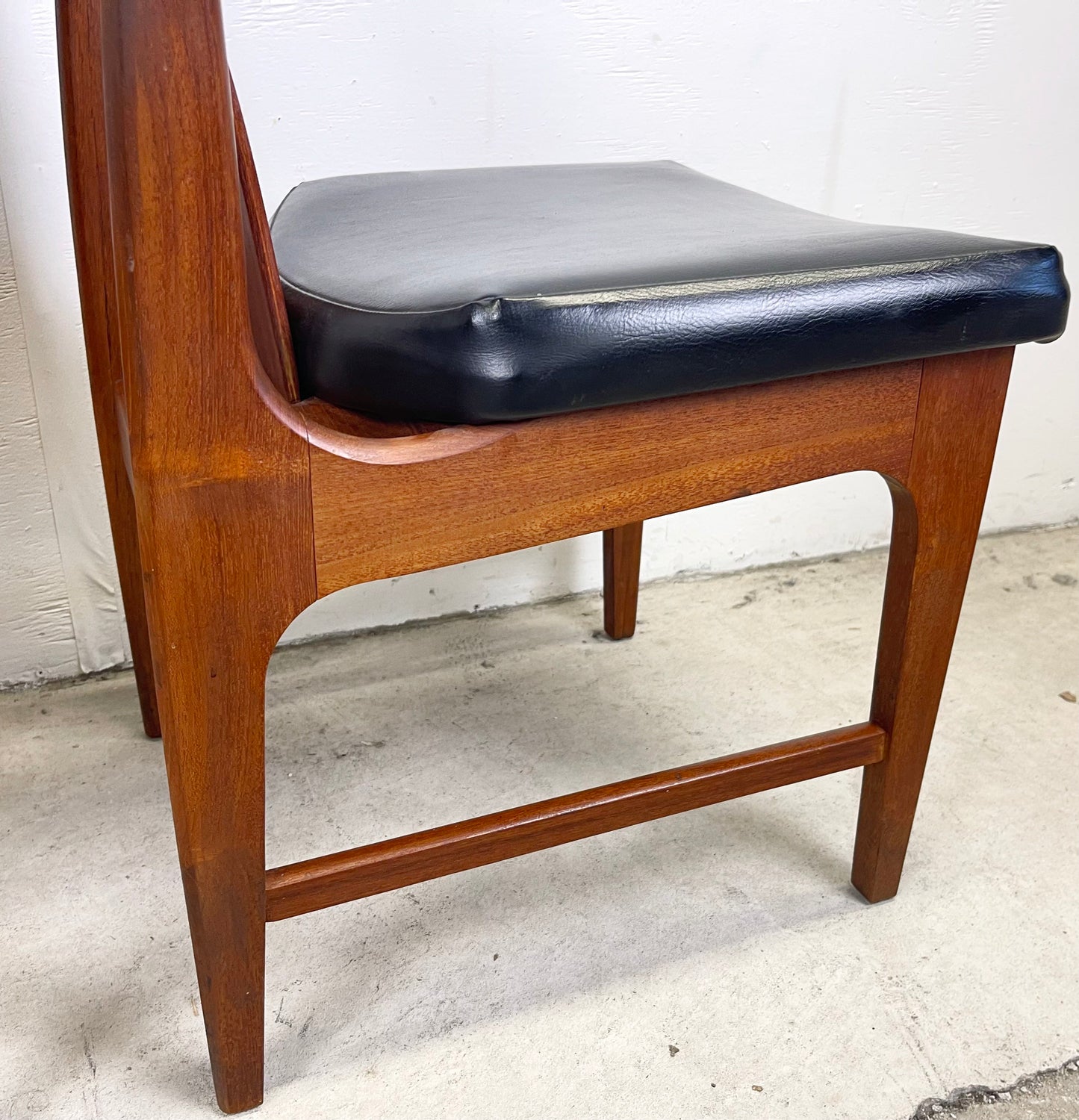 Pair Mid-Century Modern Sculpted Back Dining Chairs