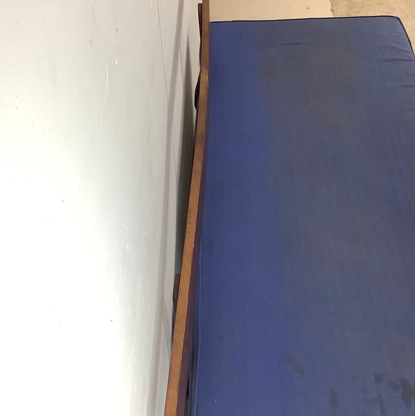 Mid-Century Modern Daybed