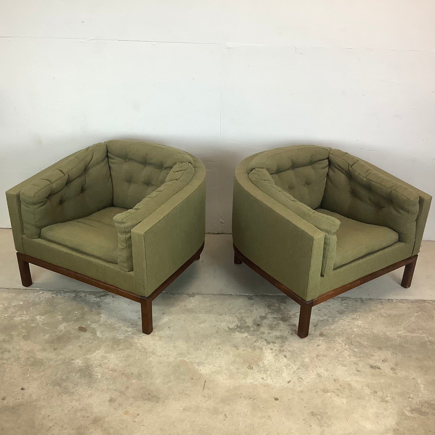 Mid-Century Modern Lounge Chairs by Metropolitan Furniture