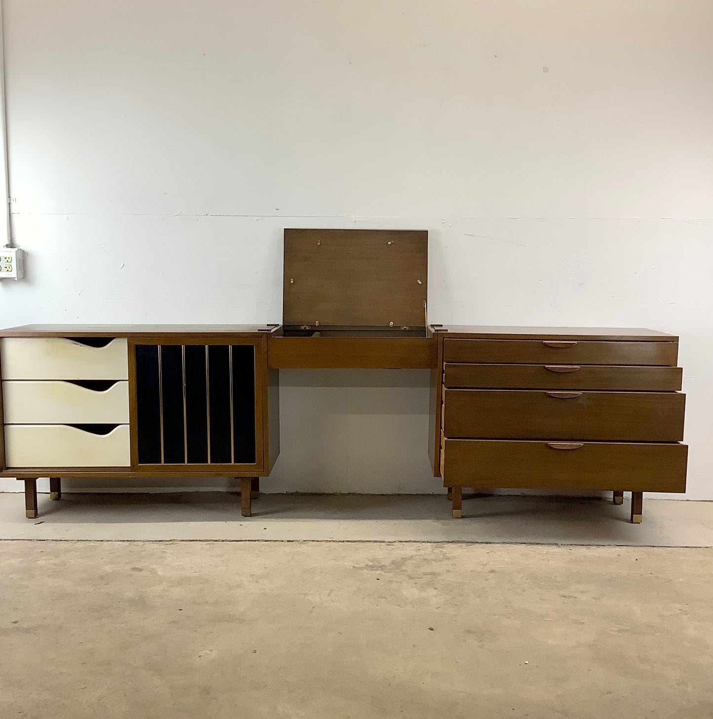 Mid-Century Dresser Set With Vanity by Harvey Probber