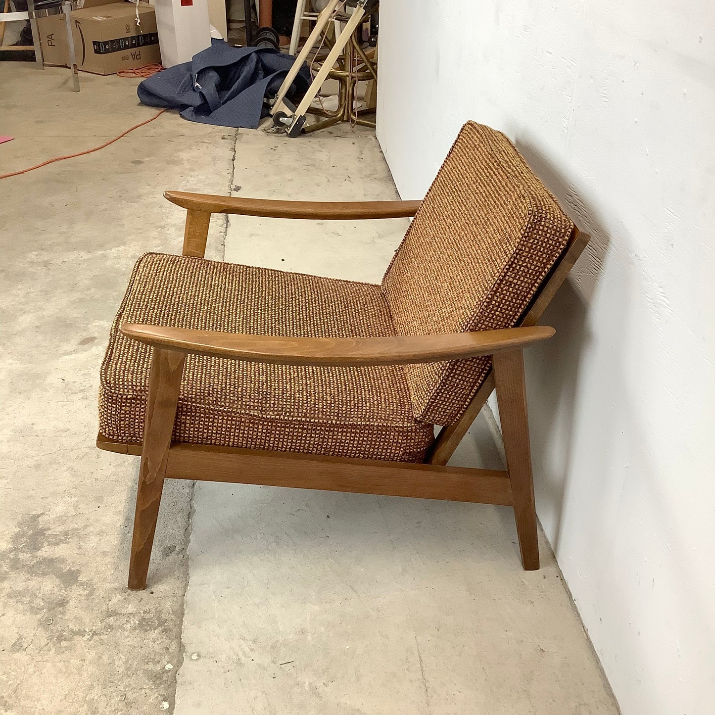 Mid-Century Modern Lounge Chair