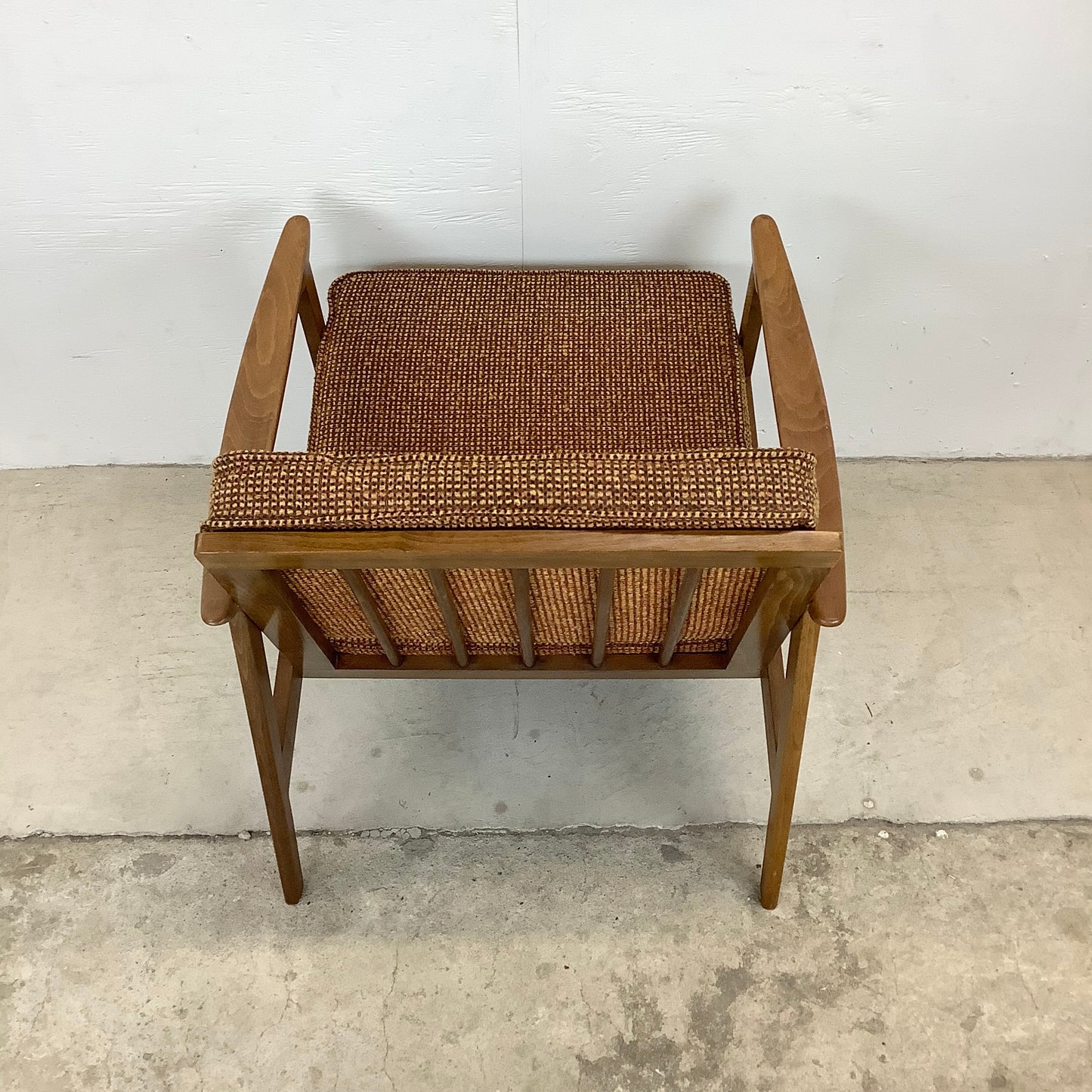 Mid-Century Modern Lounge Chair