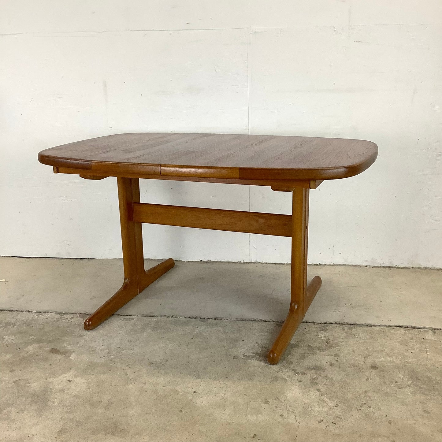 Scandinavian Modern Teak Dining Table With Two Leaves